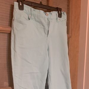 Gloria Vanderbilt jeans.